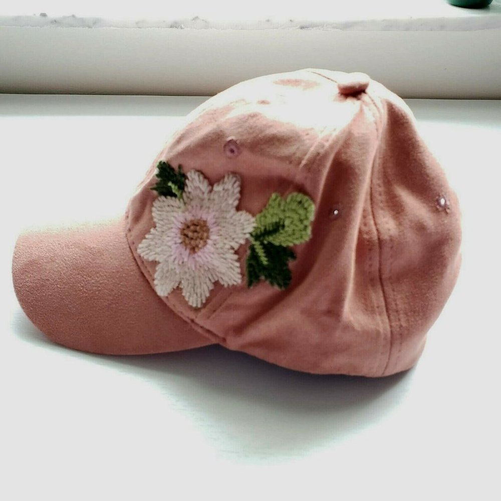 David And Young Flower Suede Ball Chill Cap Hat - Picture 7 of 8